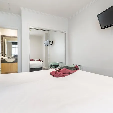 Punthill Apartment Hotel - Flinders Lane-3